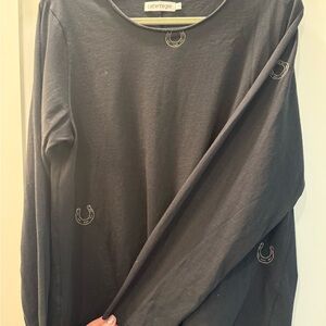 🧲 Horseshoe Black Long-Sleeve Crewneck Shirt Luxurious worn once